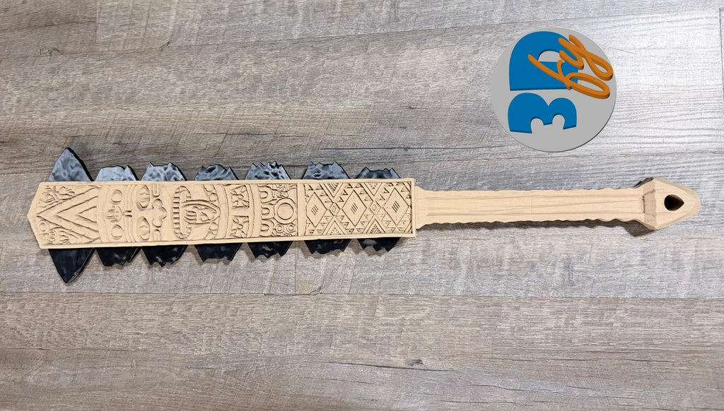 Macuahuitl Aztec Club Replica | 35.5″ Wood‑Composite Body + Obsidian-like Blade | 3D Print Cosplay Prop | Premium Finish — Not Plain Plastic