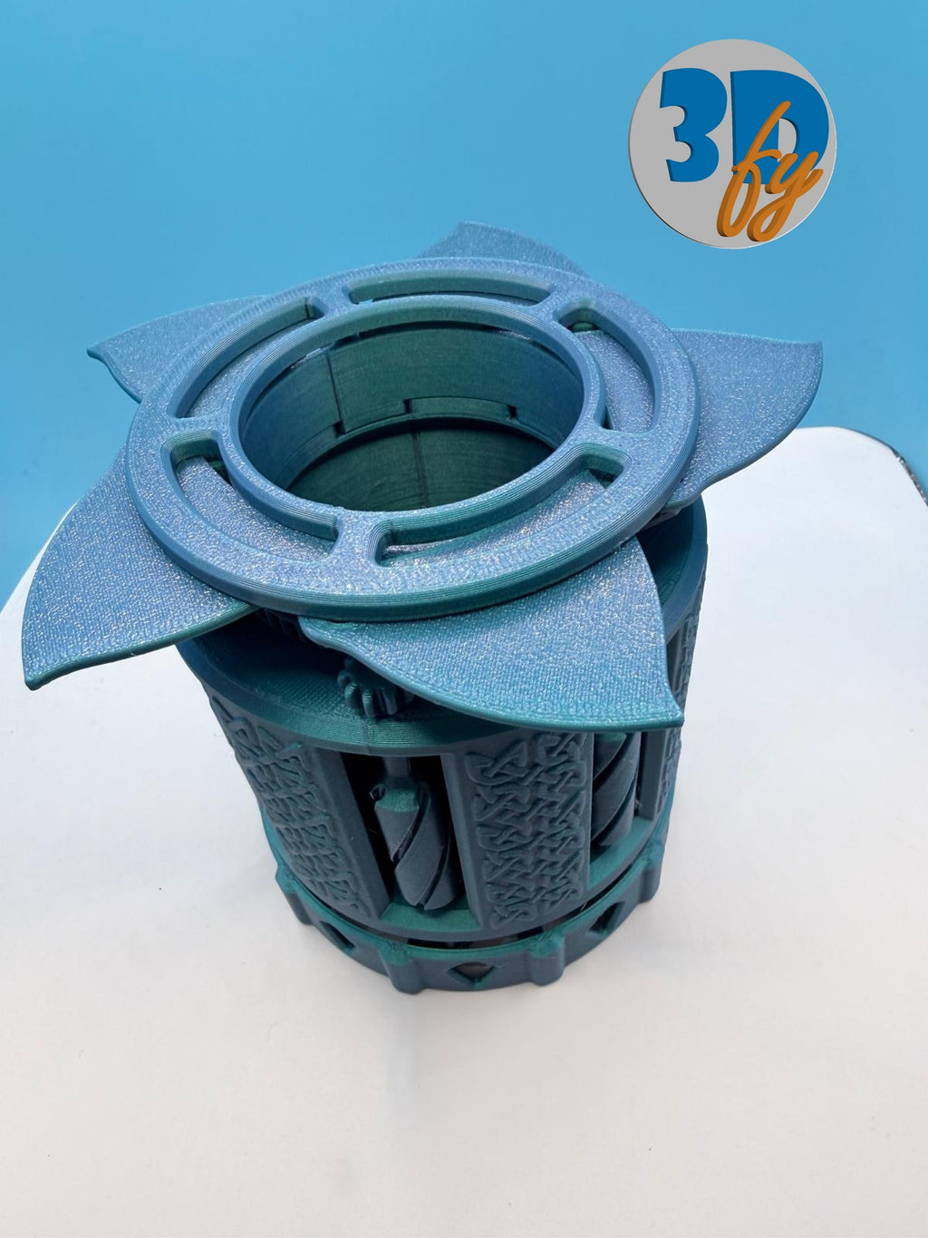 Geared Dice Storage Box | Twist‑Open Mechanical Container | 3D Printed Kinetic Puzzle Box | Fantasy Trinket Holder | Steampunk Gift by 3Dfy