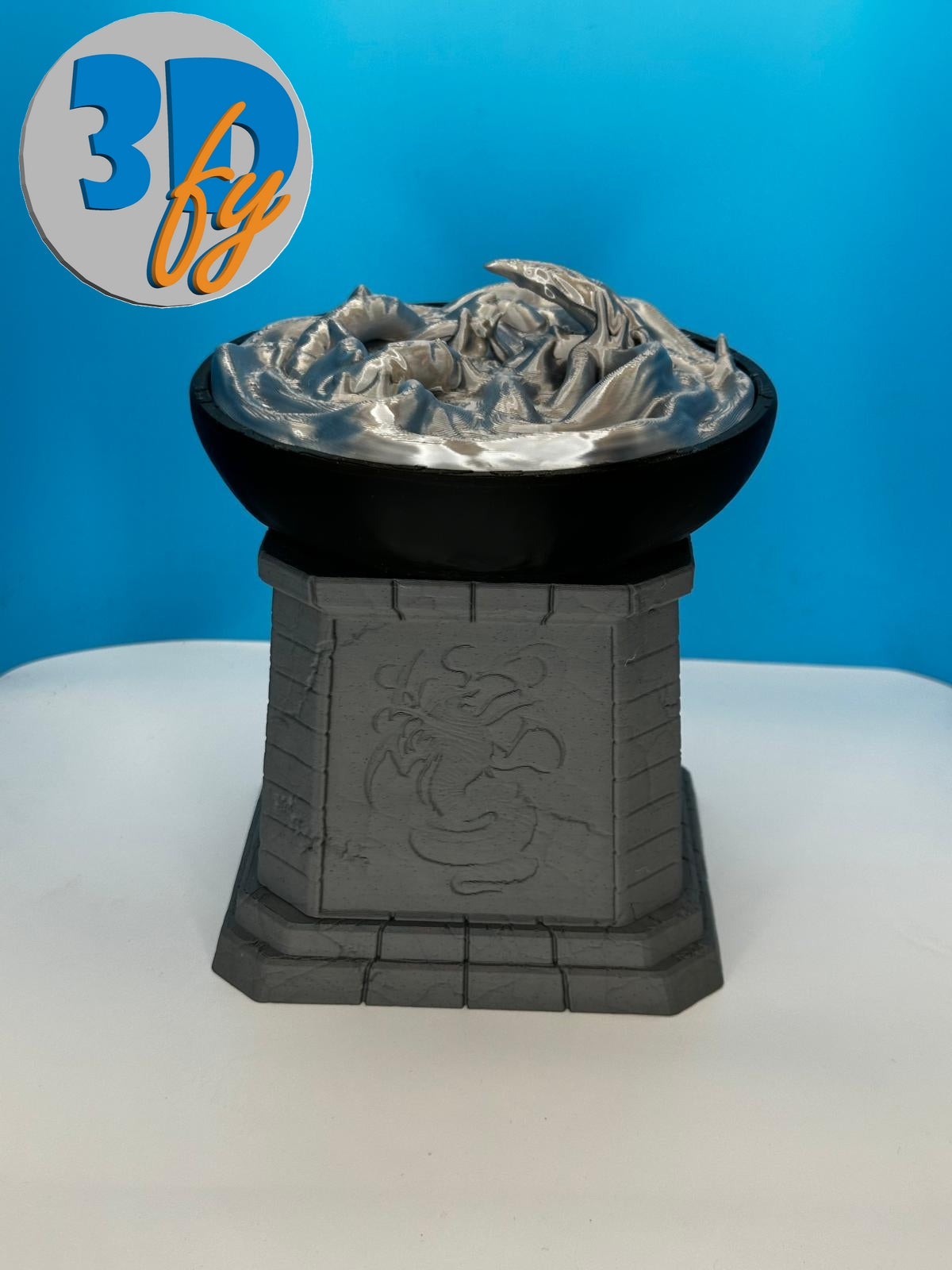 Sliver Thrumming Hivepool Deck Box • 100+ Double‑Sleeved Card Storage + Top Dice Compartment • Biomechanical Commander Deck Box