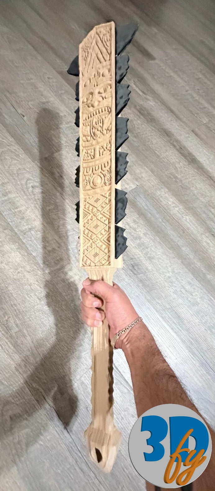 Macuahuitl Aztec Club Replica | 35.5″ Wood‑Composite Body + Obsidian-like Blade | 3D Print Cosplay Prop | Premium Finish — Not Plain Plastic